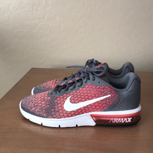 wmns nike air max sequent 2